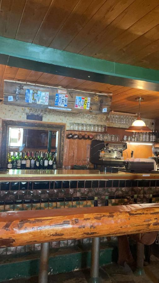 Silver Fork Lodge & Restaurant Brighton エクステリア 写真