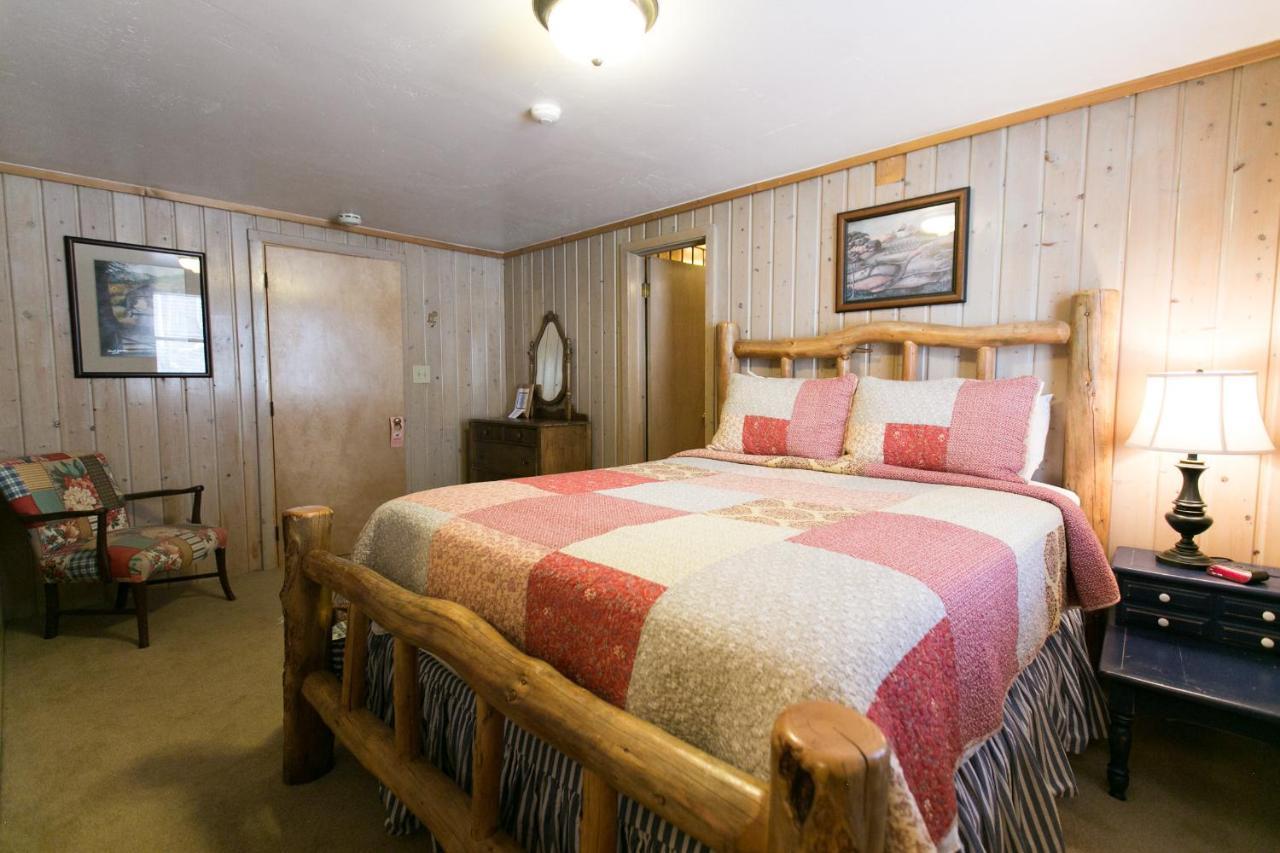 Silver Fork Lodge & Restaurant Brighton エクステリア 写真