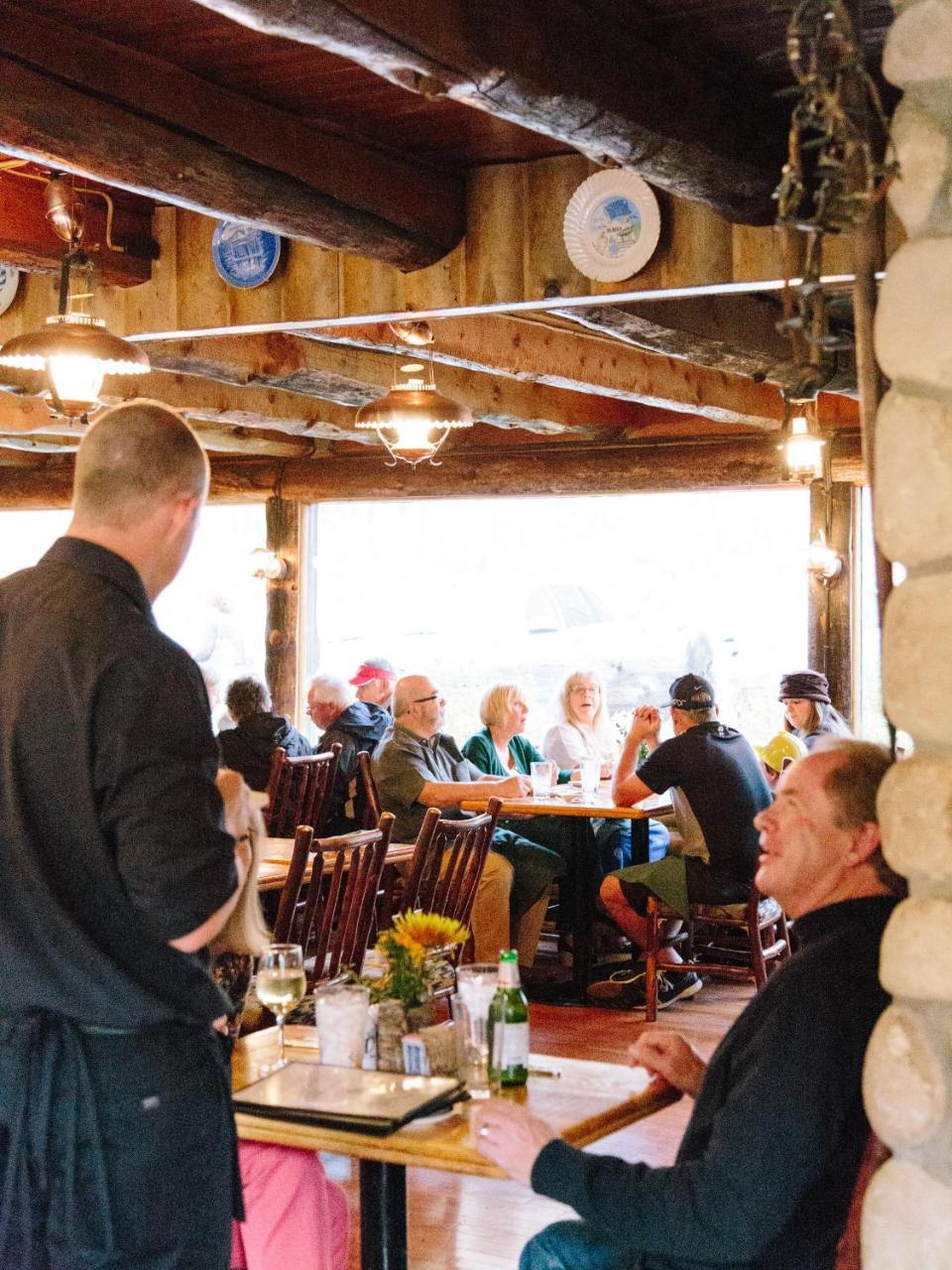Silver Fork Lodge & Restaurant Brighton エクステリア 写真
